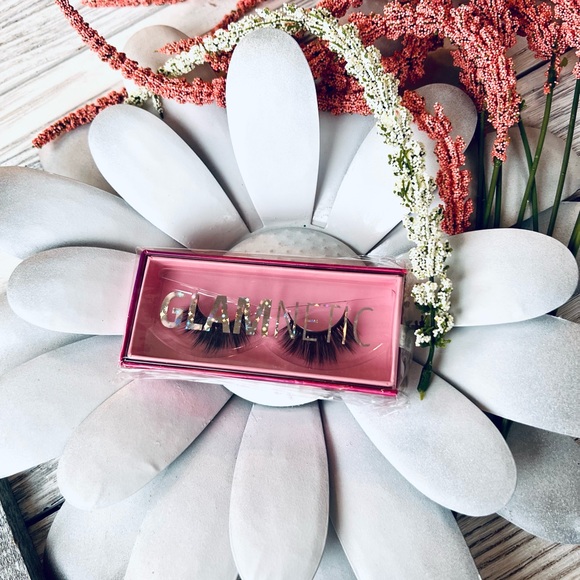 GLAMNETIC Magnetic Lashes - Picture 2 of 8